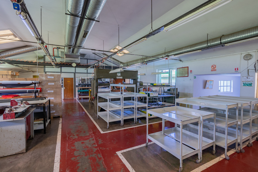 Complex industrial funcțional cu hale, teren generos cu acces A1-Sebes - Sibiu