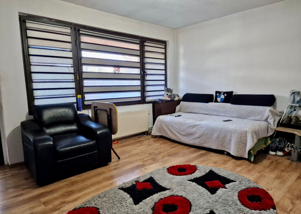 Casa De Vanzare La PRET De APARTAMENT