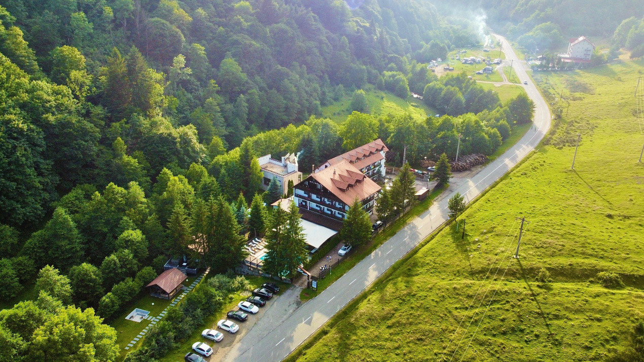 Investiție Premium în Inima Munților Cindrel