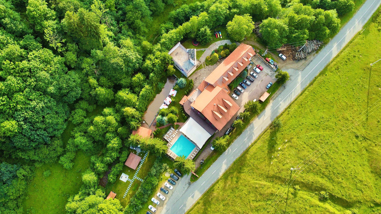 Investiție Premium în Inima Munților Cindrel