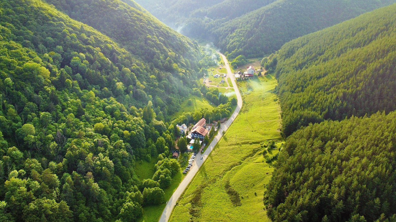 Investiție Premium în Inima Munților Cindrel