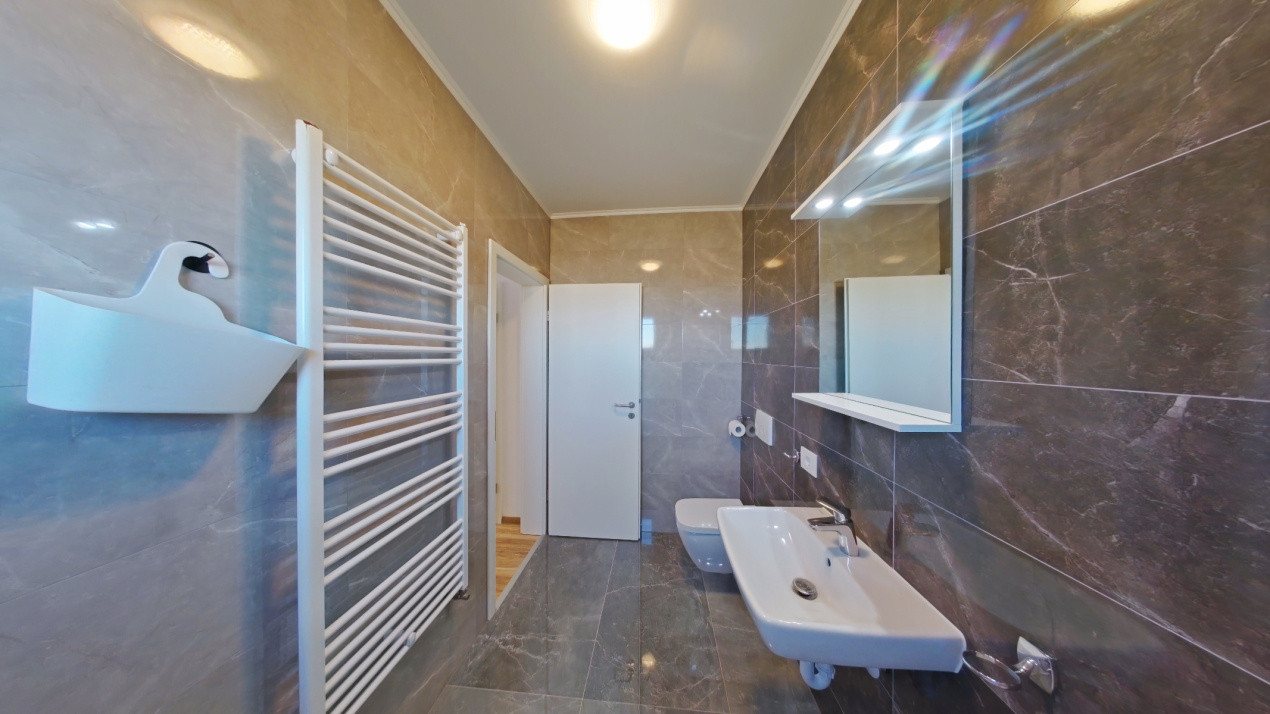 Apartament decomandat, 3 camere, modern – Tractorul