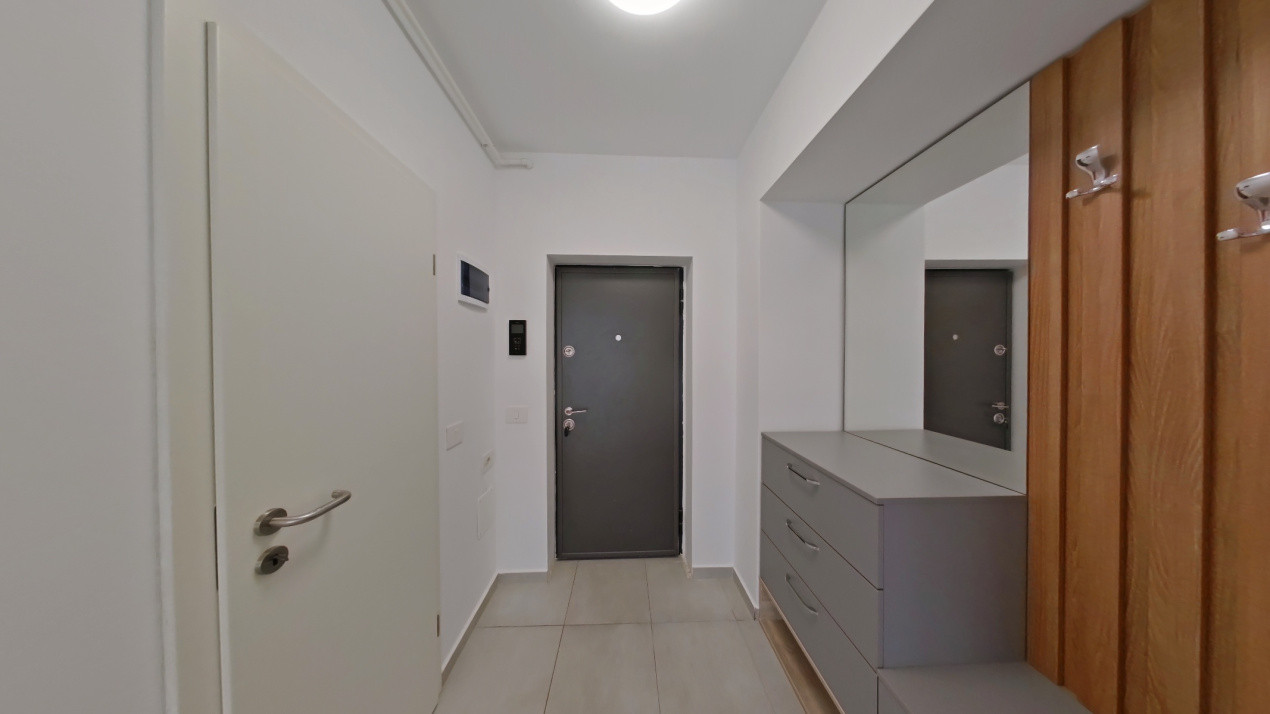 Apartament decomandat, 3 camere, modern – Tractorul