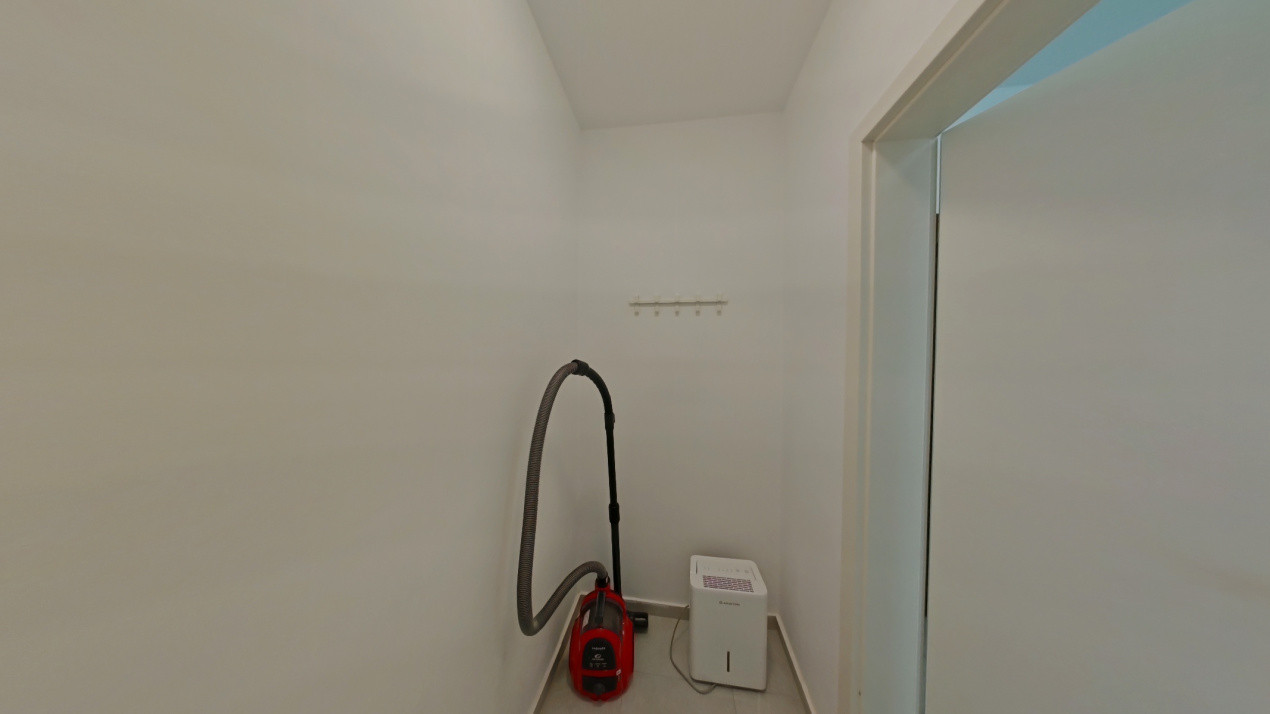 Apartament decomandat, 3 camere, modern – Tractorul