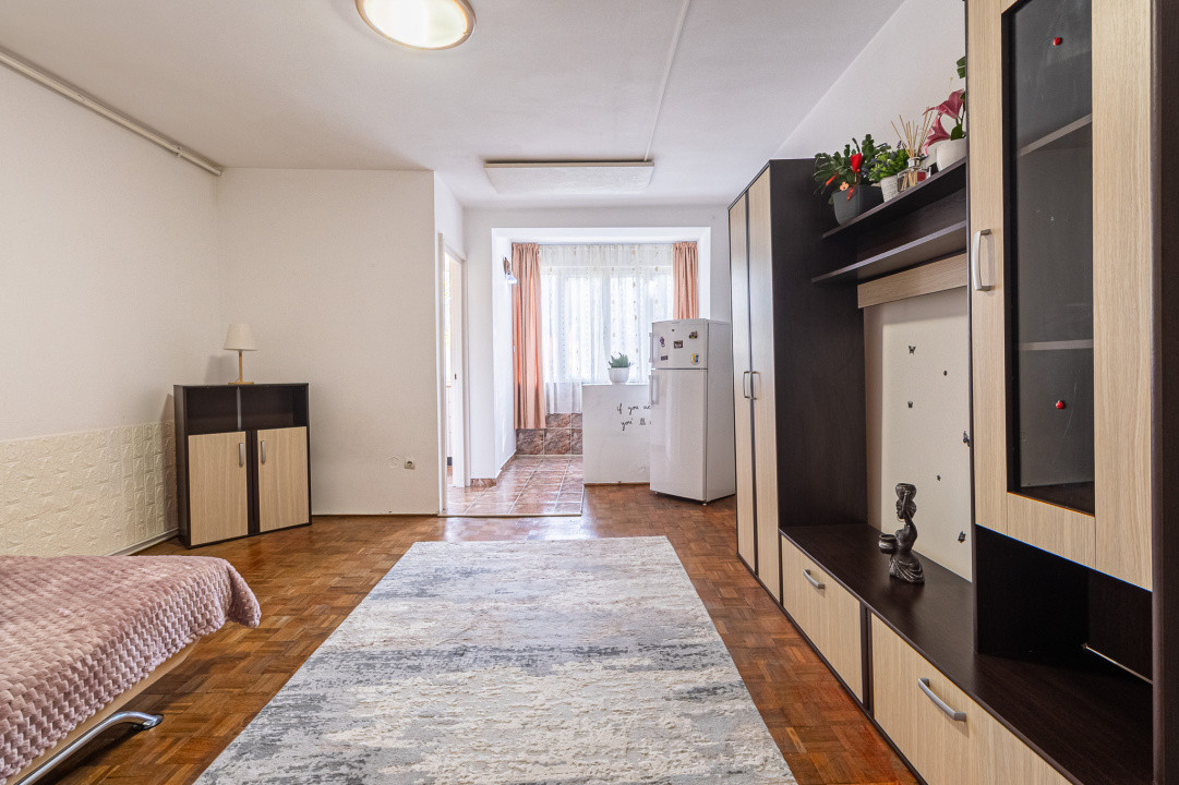 Garsoniera | 32 mp | Etaj intermediar | Calea Bucuresti | Comision 0%