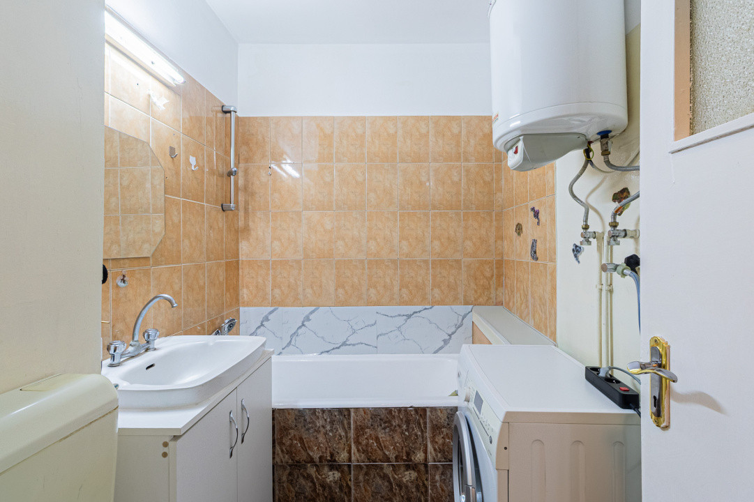 Garsoniera | 32 mp | Etaj intermediar | Calea Bucuresti | Comision 0%