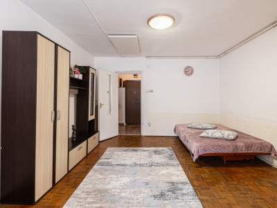 Garsoniera | 32 mp | Etaj intermediar | Calea Bucuresti | Comision 0% 