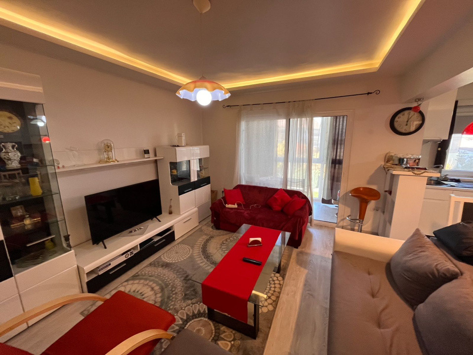 Apartament cu 4 camere mobilat utilat in Vasile Aaron 80 mp