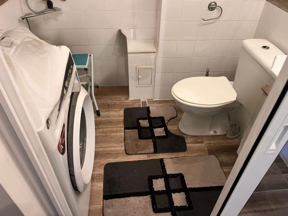 Apartament cu 4 camere mobilat utilat in Vasile Aaron 80 mp