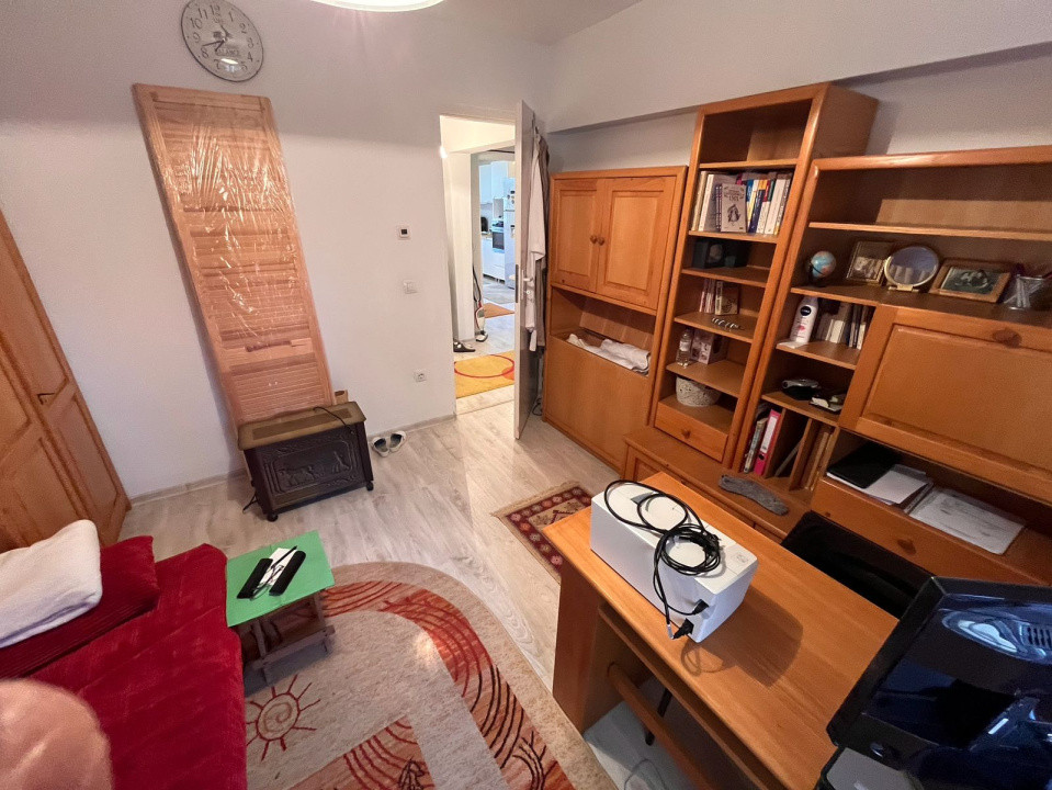 Apartament cu 4 camere mobilat utilat in Vasile Aaron 80 mp