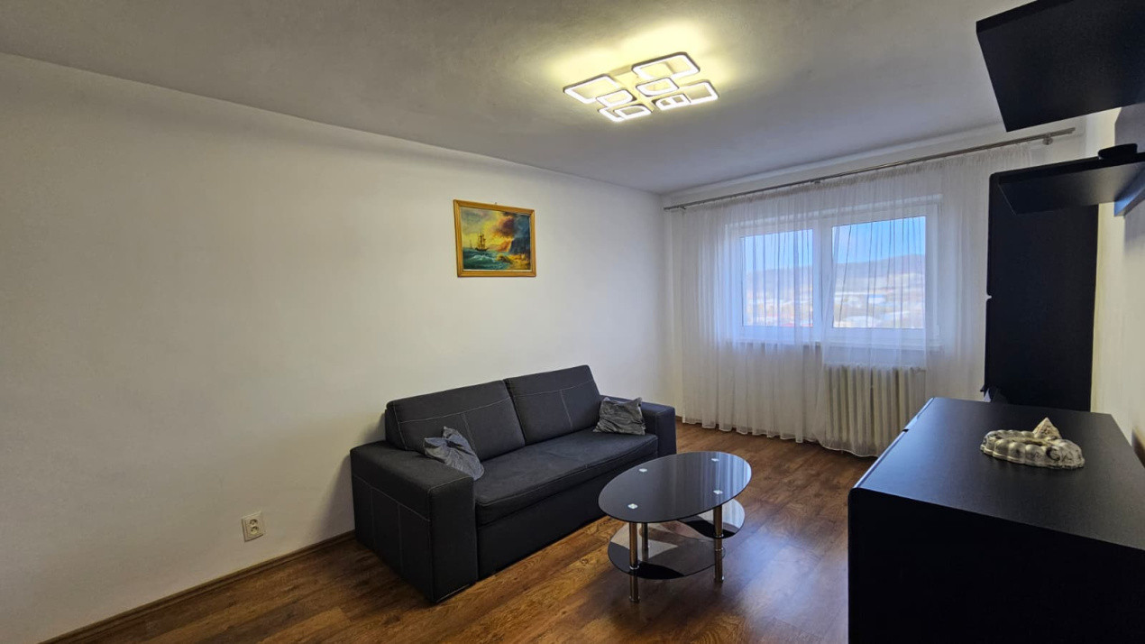 Apartament 3 camere de inchiriat – Vasile Aaron, zona Magazinul Barza