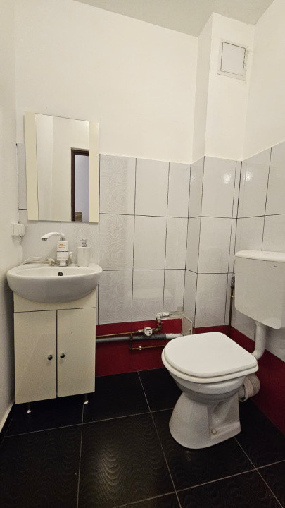 Apartament 3 camere de inchiriat – Vasile Aaron, zona Magazinul Barza