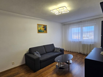 Apartament 3 camere de inchiriat – Vasile Aaron, zona Magazinul Barza