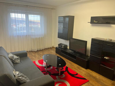 Apartament 3 camere de inchiriat – Vasile Aaron, zona Magazinul Barza