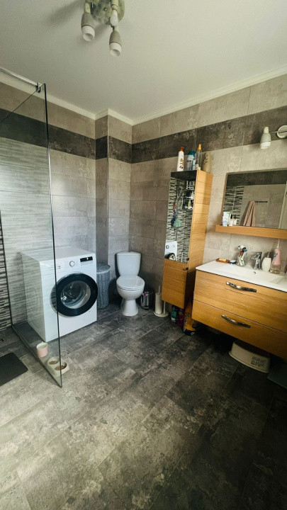 Casă spațioasă, 160 mp, complet utilată și mobilată, preț excelent 