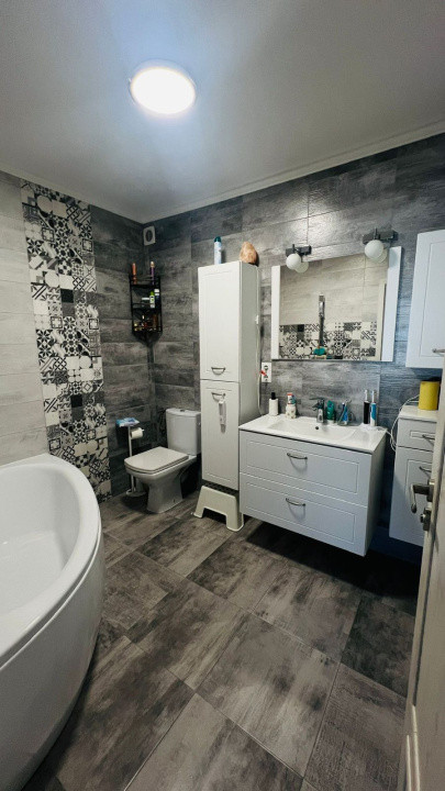 Casă spațioasă, 160 mp, complet utilată și mobilată, preț excelent 