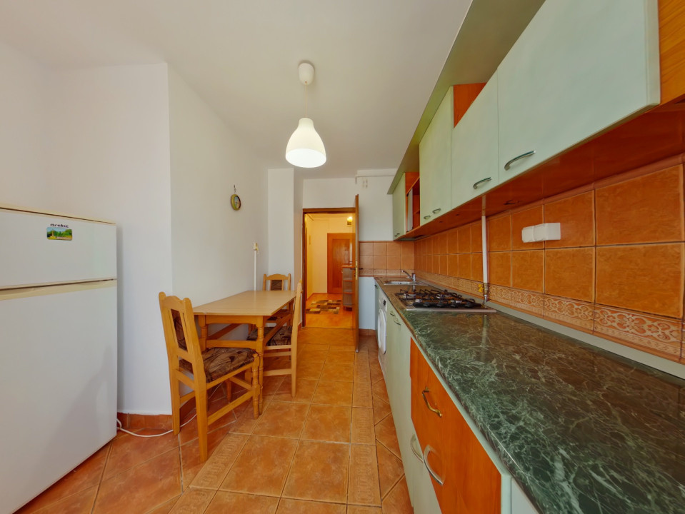 Inchiriere apartament 3 Camere, mobilat și utilat - zona Centrul Civic