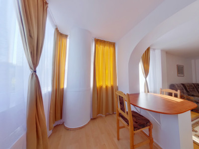 Inchiriere apartament 3 Camere, mobilat și utilat - zona Centrul Civic