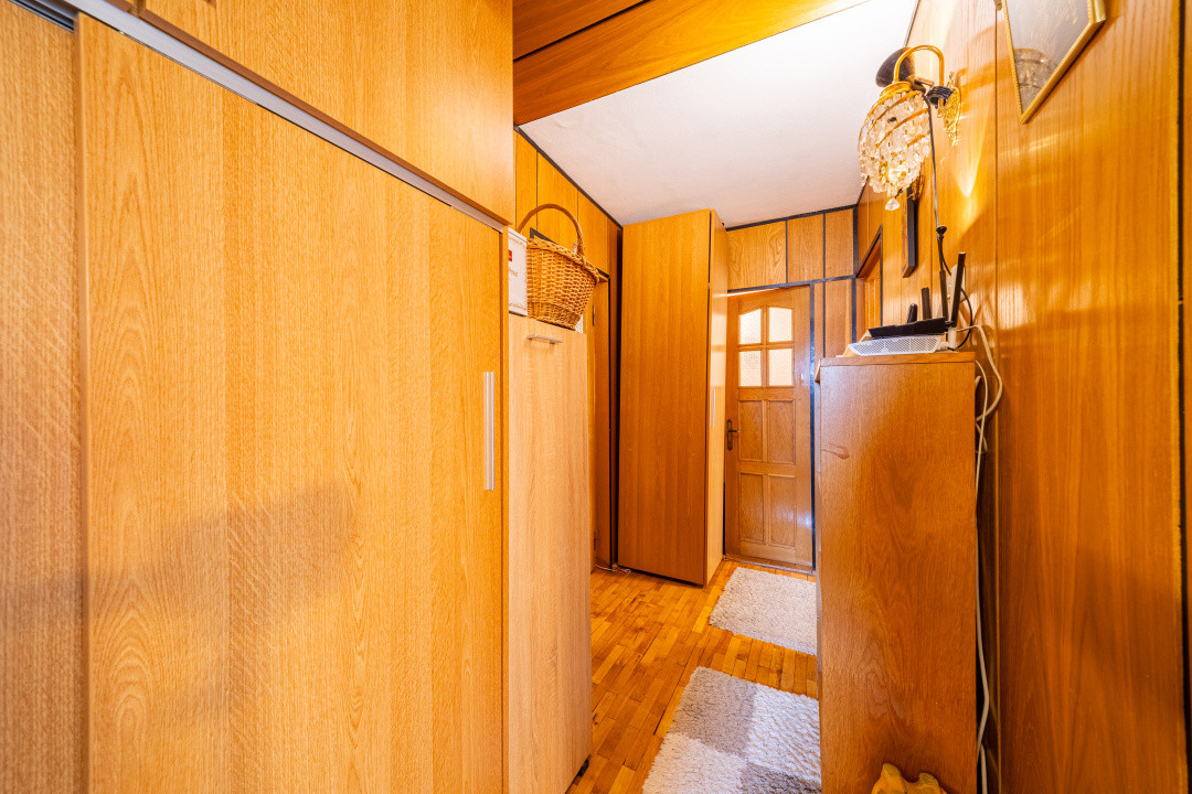 Vânzare apartament cu 3 camere, decomandat, 86 mp - Astra