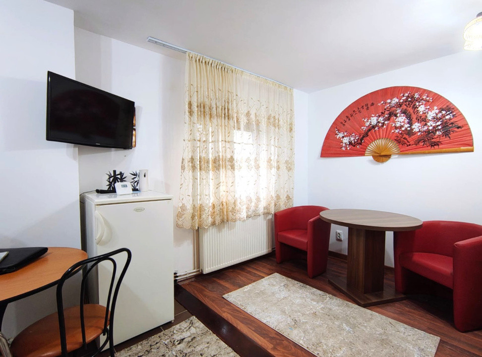 Garsoniera spatioasa, Ciuperca, parter