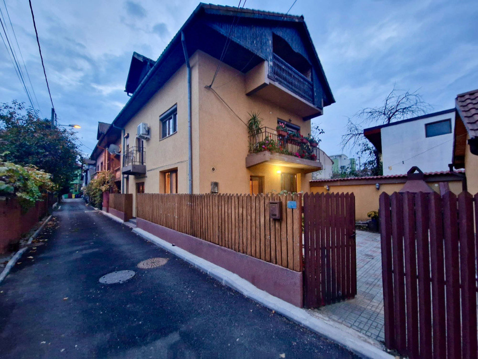 Casa de Vanzare in zona Centrala