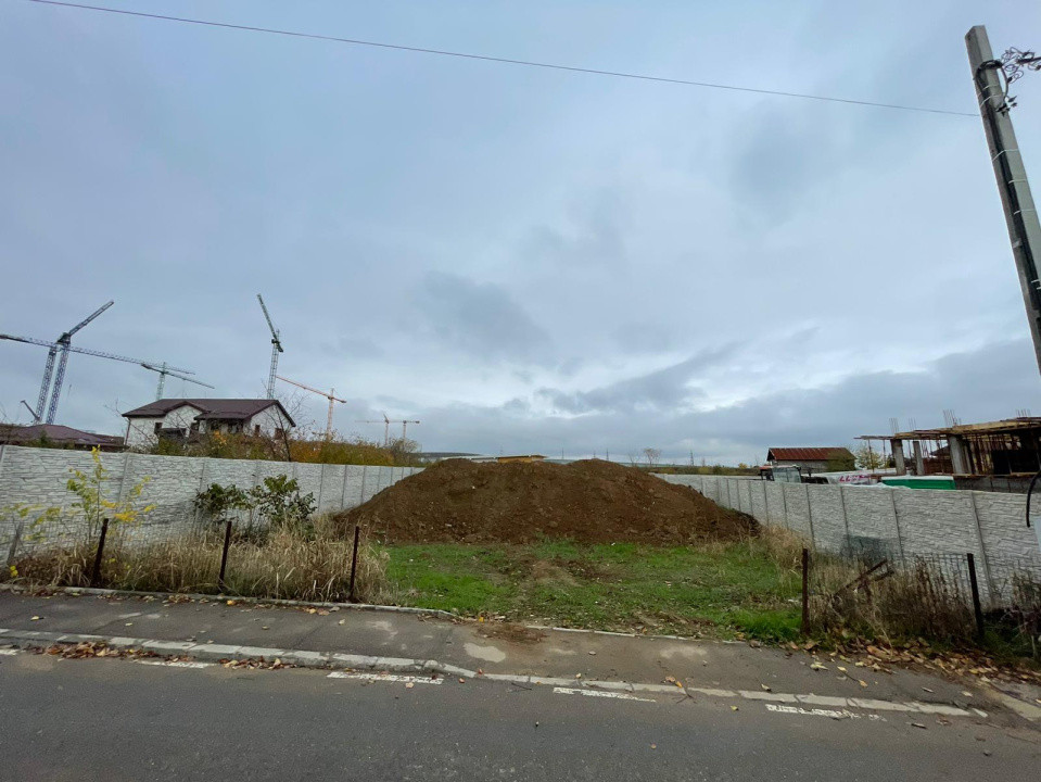 Teren intravilan 365mp, toate utilitatile