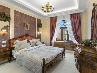 Apartament unic în Centrul Istoric | 142 mp | Terasă cu vedere spre Tâmpa |