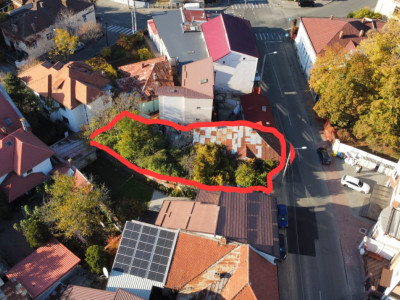 Teren central DE VANZARE cu construcție existentă