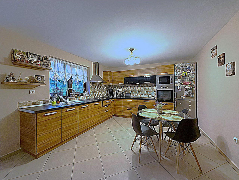 Vilă spațioasă cu teren și vedere panoramică – Tocile, Sibiu