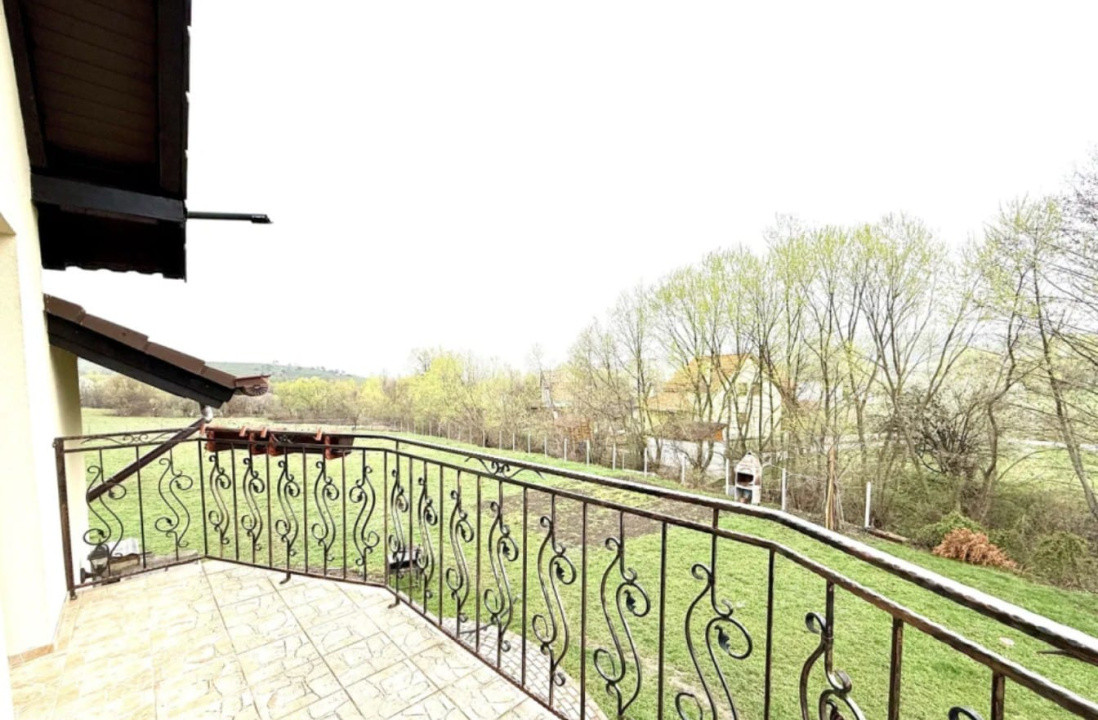 Vilă spațioasă cu teren și vedere panoramică – Tocile, Sibiu