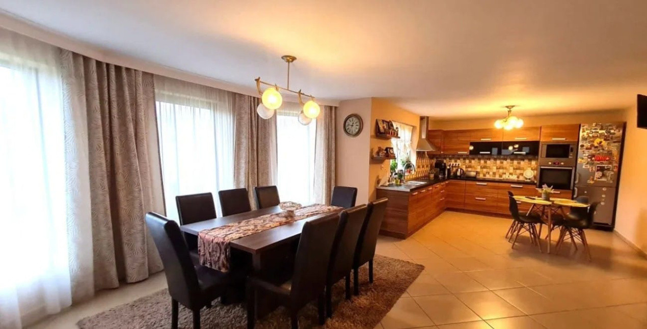 Vilă spațioasă cu teren și vedere panoramică – Tocile, Sibiu