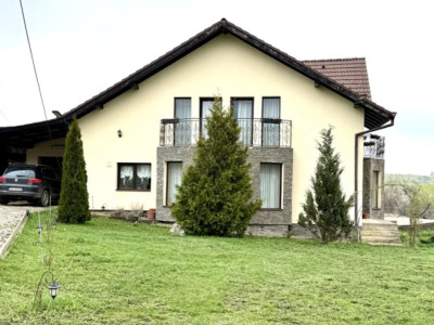 Vilă spațioasă cu teren și vedere panoramică – Tocile, Sibiu