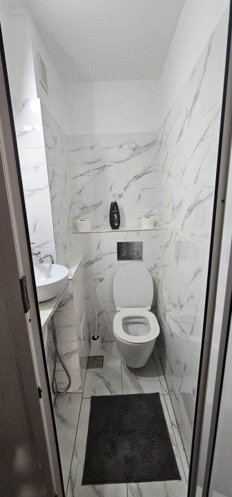 Apartament 2 camere V. Rosie - ideal pentru studenti sau investitie inteligenta 