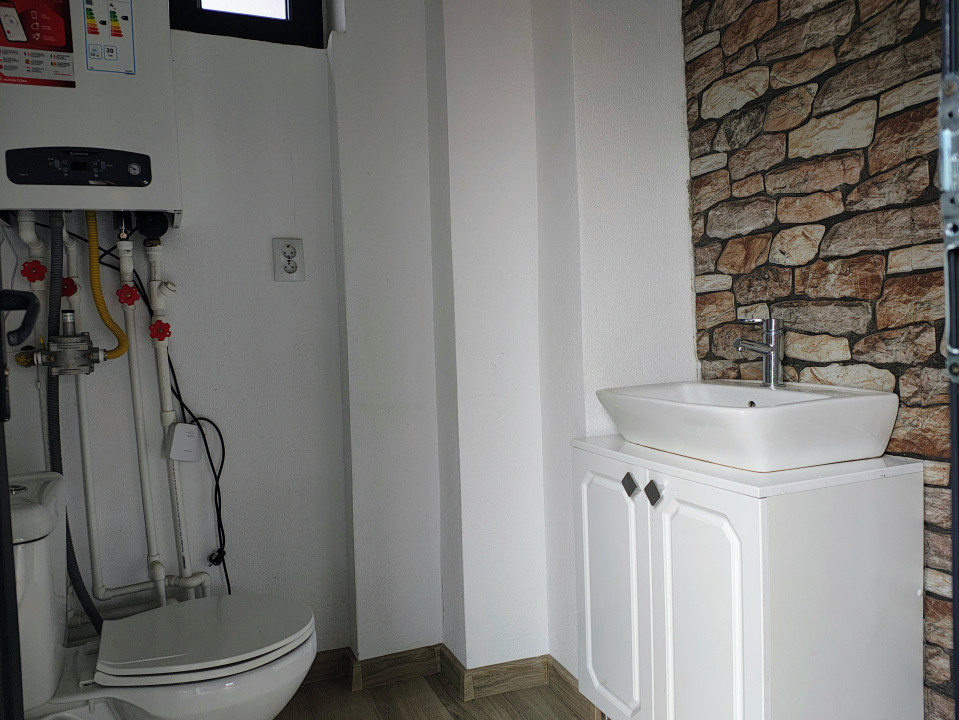 Spațiu cu vad excelent – ideal farmacie, magazin, reprezentanta