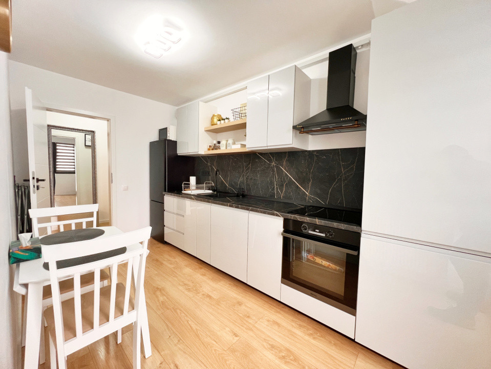 Ap. modern cu 3 cam. complet mobilat și utilat, două băi+loc de parcare