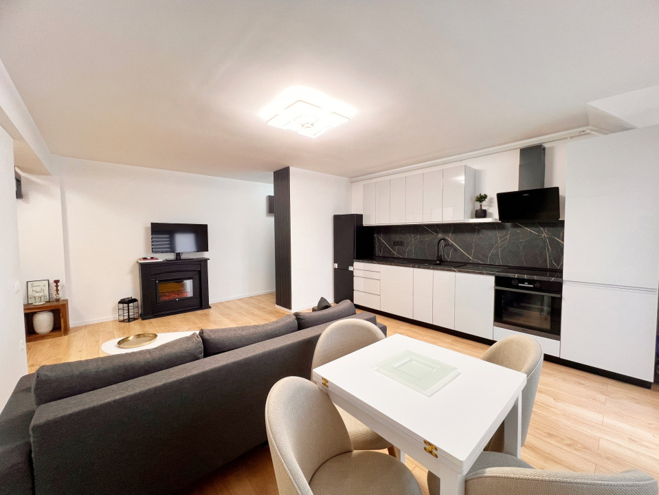 Apart. 3 cam. coplet mobilat, două băi, balcon, lift, parcare-Kaufland Hipodrom