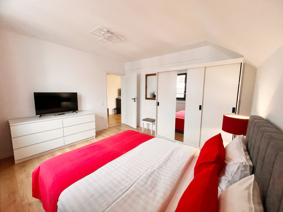 Apart. 3 cam. coplet mobilat, două băi, balcon, lift, parcare-Kaufland Hipodrom