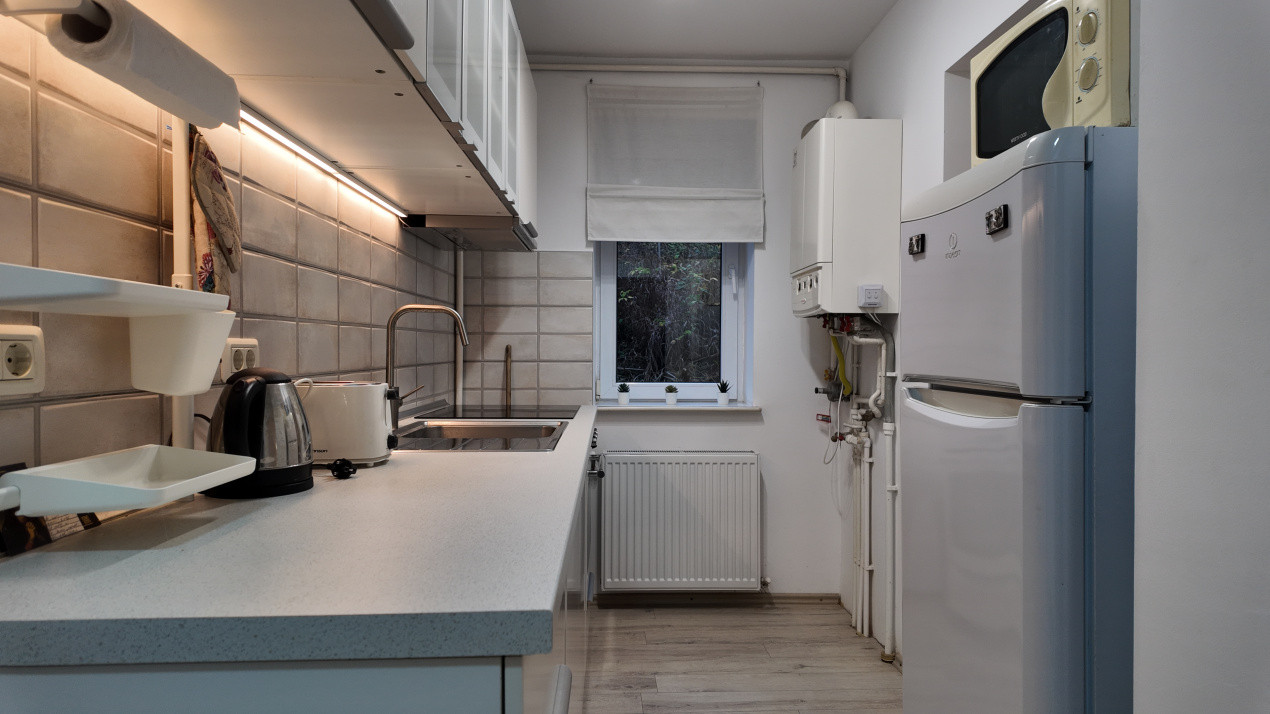 Închiriere apartament 2 camere, mobilat și utilat, în cartierul Brașovul Vechi