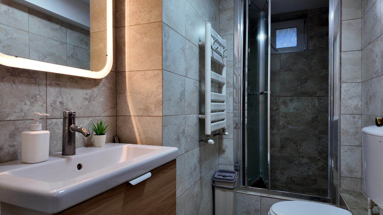 Închiriere apartament 2 camere, mobilat și utilat, în cartierul Brașovul Vechi