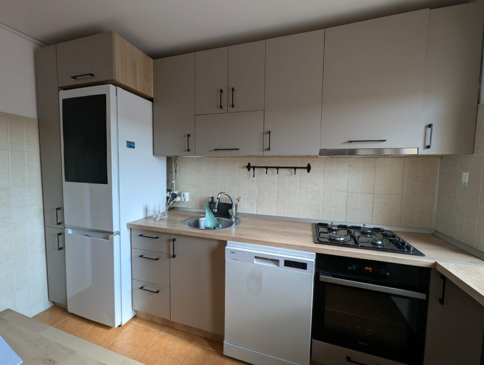 Apartament 4 camere de închiriat - Ștrand