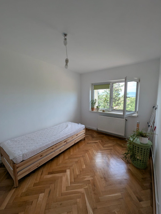 Apartament 4 camere de închiriat - Ștrand