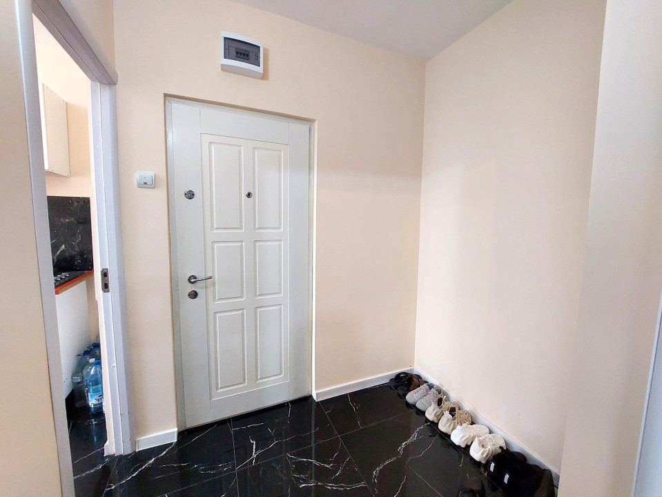 Apartament 2 camere, semidecomandat, Calea Severinului, deosebit