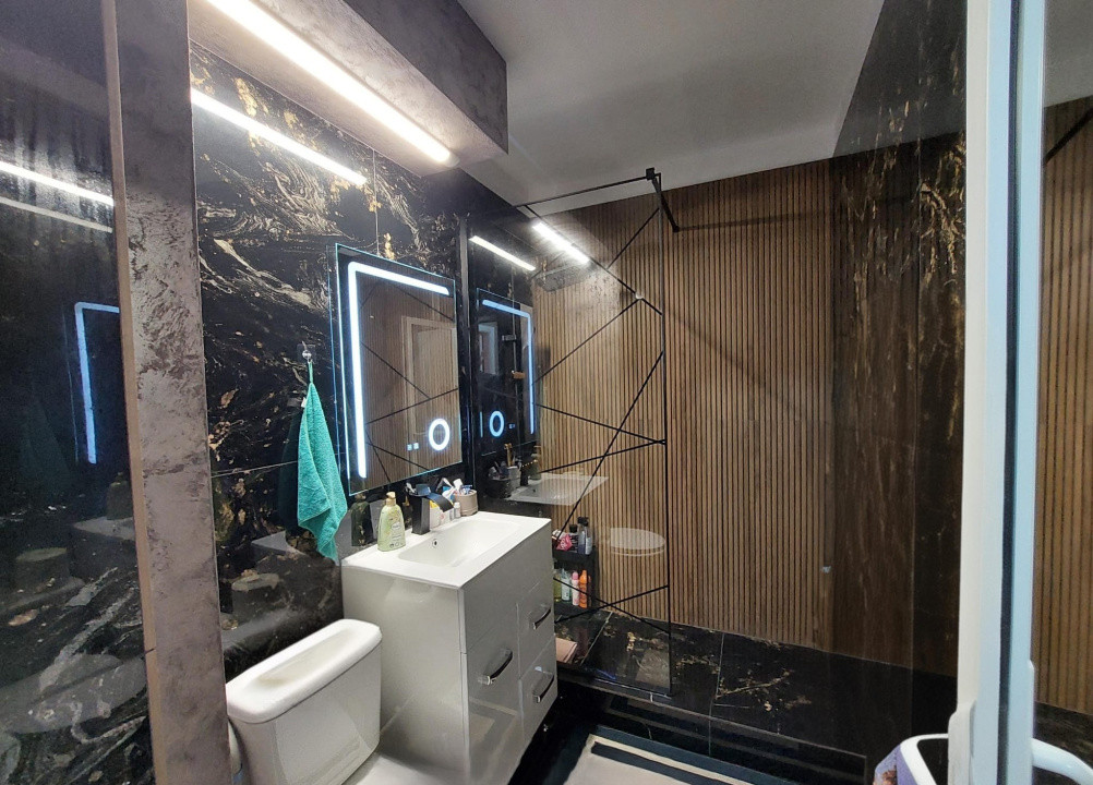 Apartament 2 camere, semidecomandat, Calea Severinului, deosebit