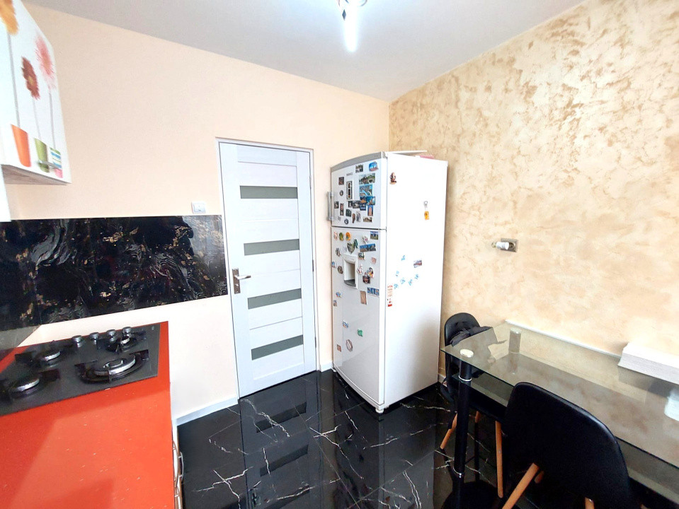 Apartament 2 camere, semidecomandat, Calea Severinului, deosebit