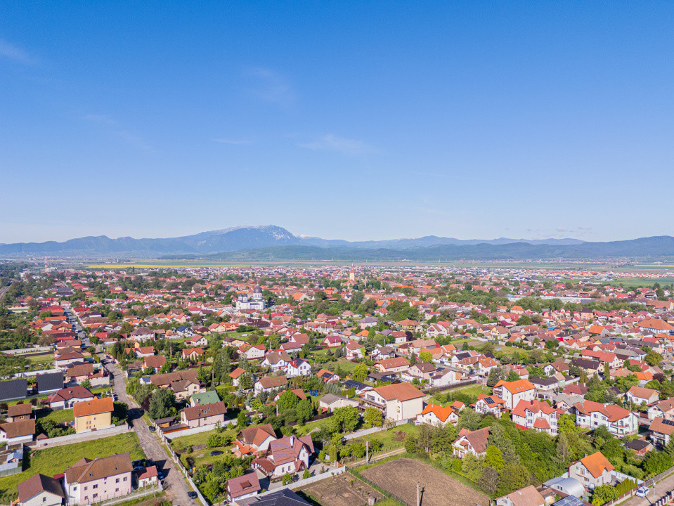 Teren pentru construcții în Cristian, cu potențial imens