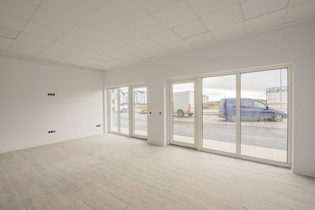 Spațiu comercial parter finisat, 3 incaperi, vitrina, parcare Dna.Stanca-Dedeman