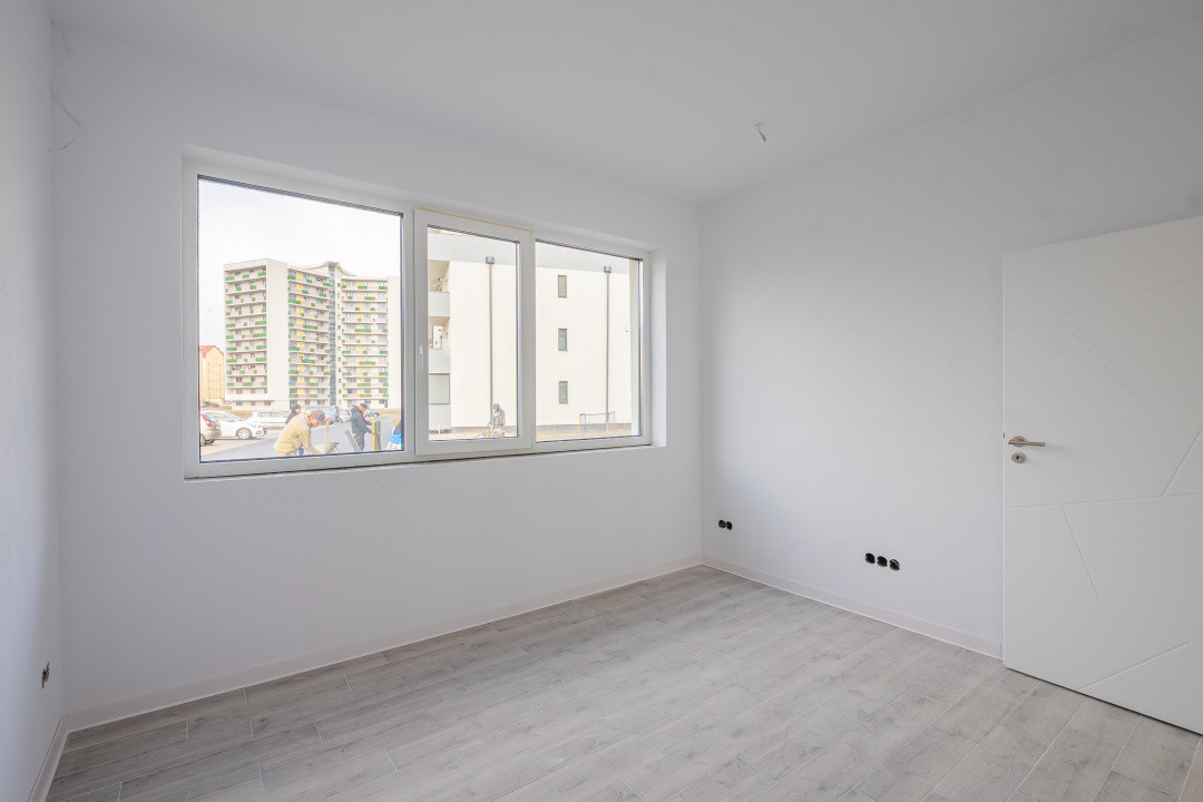 Spațiu comercial parter finisat, 3 incaperi, vitrina, parcare Dna.Stanca-Dedeman