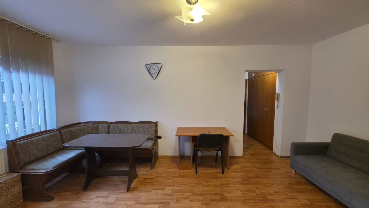 Apartament cu 2 camere semidecomandat, Str. Hameiului 3 