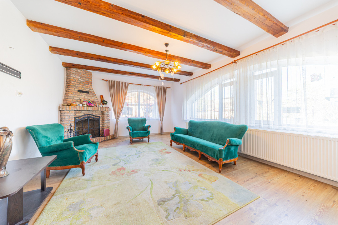 Proprietate versatilă cu 2 case și garsonieră în Hărman, locuință sau investiție