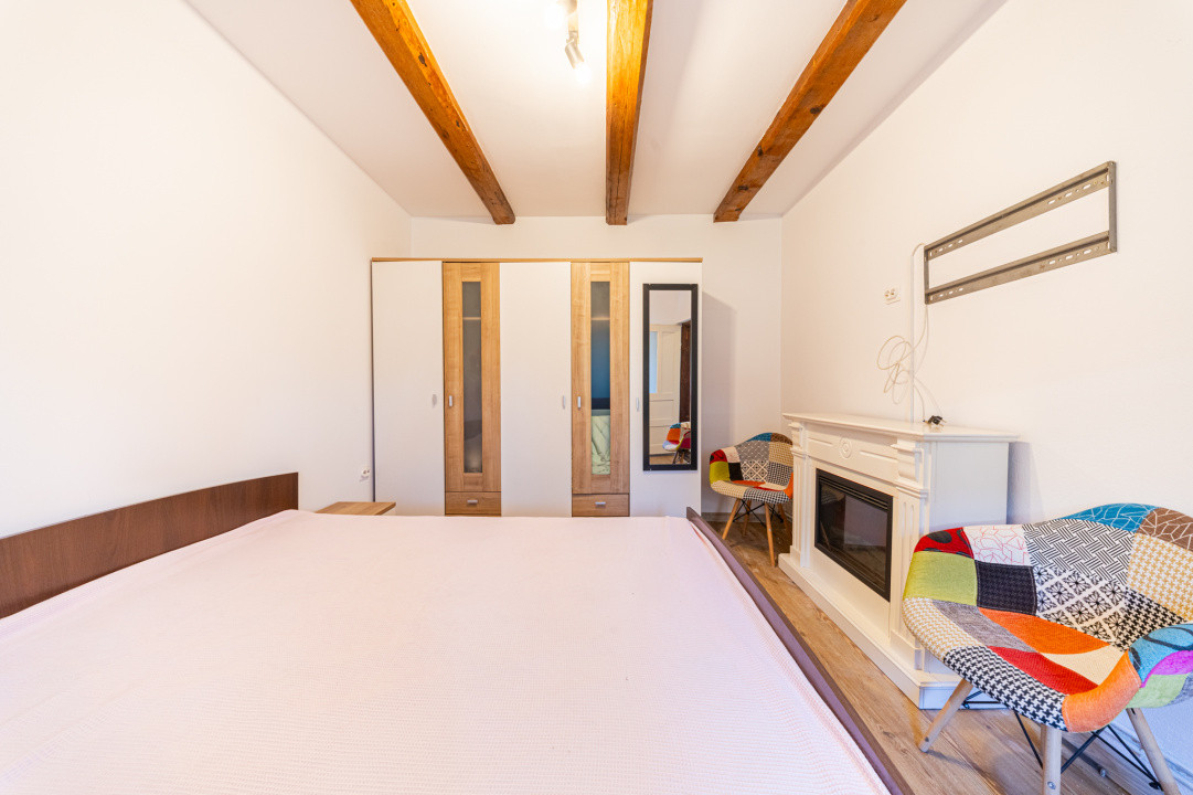 Proprietate versatilă cu 2 case și garsonieră în Hărman, locuință sau investiție